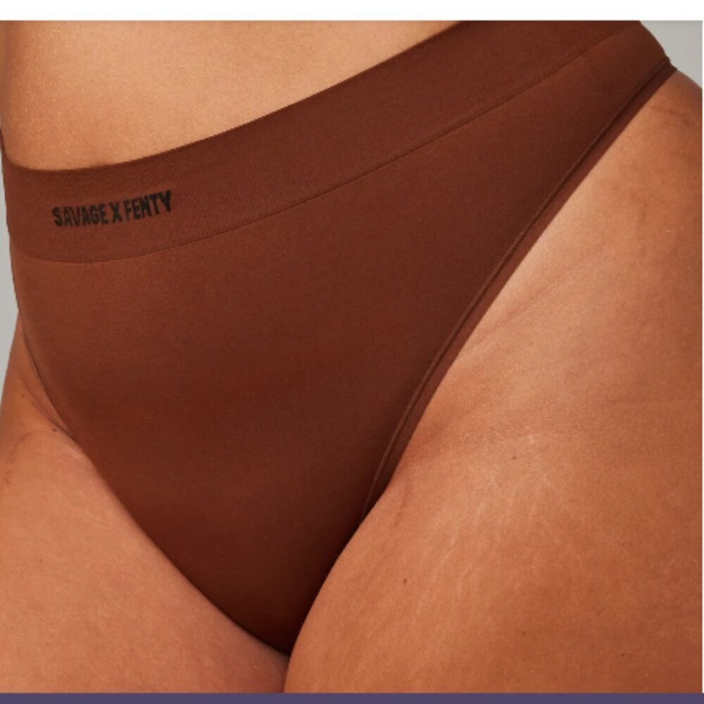 Savage X Fenty Seamless High-Waist Thong Panty Brown Sugar Nude 1X 16-18